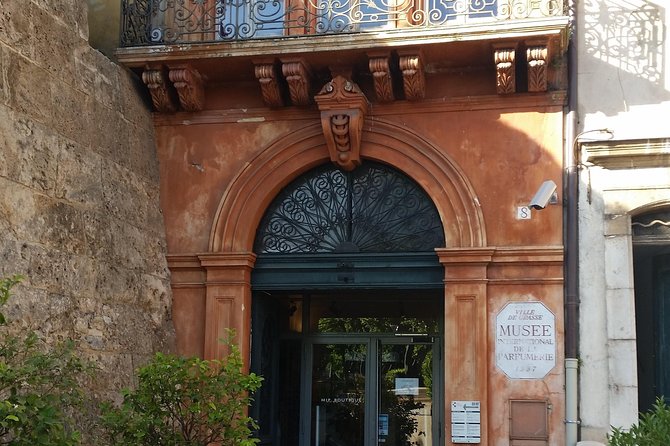 In the Secret of Perfumes and Flowers-Private Tour Full Day- - Scheduled and Timings