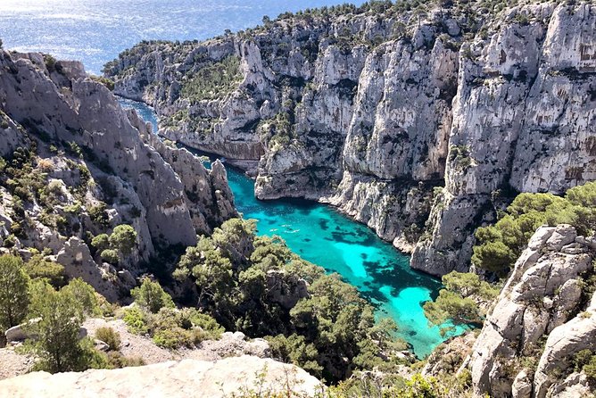 In Vau La Magnifique - Pricing and Availability
