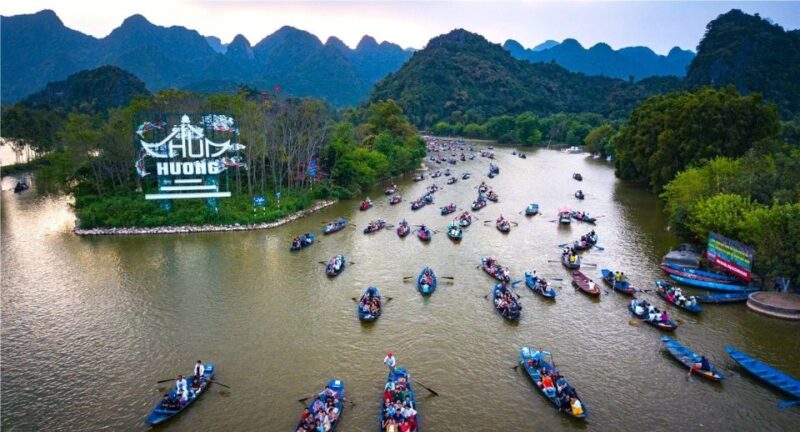 Incense Village & Perfume Pagoda Full Day Private Car - Exploring Huong Tich Cave