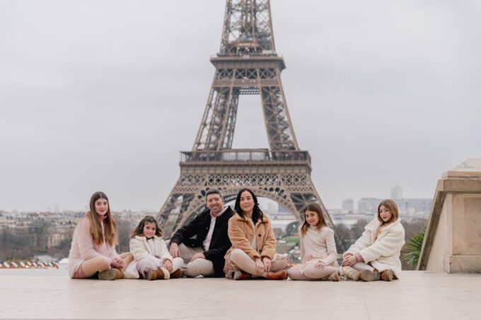 Inclusive and Private Photoshoot in the Heart of Paris - Capturing Your Memories in Paris