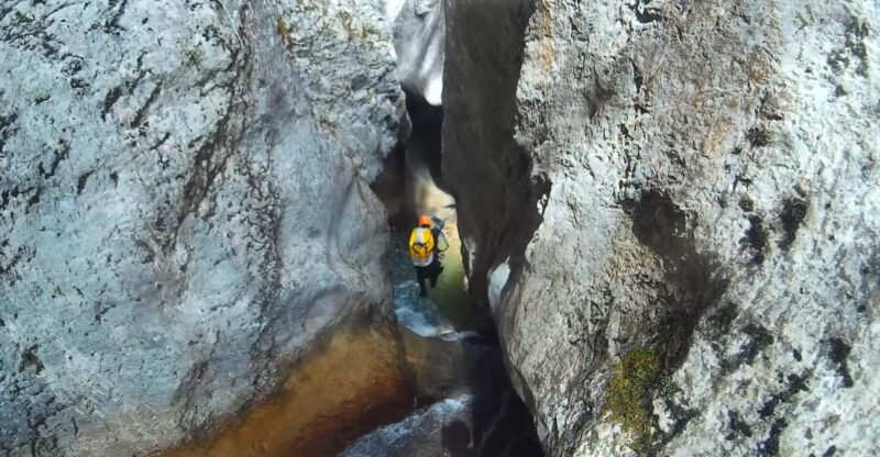 Incredible Canyon Descent View of Llevata - Key Points