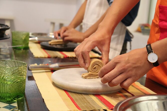 Indian Bread Experience: Cook and Dine With a Local Epicure - Dining and Discussions