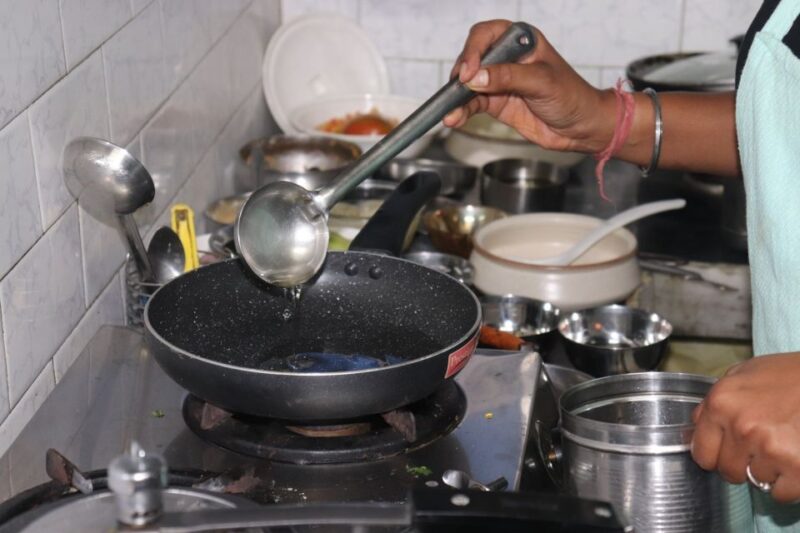 Indian Cooking Class Meals+Sweets 5 Dishes Full Meals - Key Points