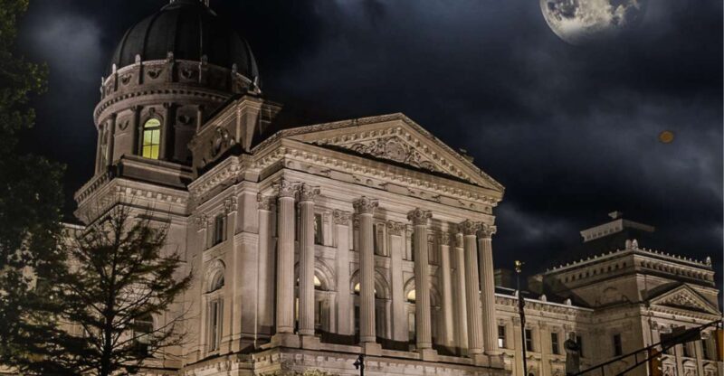 Indianapolis: Crossroads Ghosts Haunted Walking Tour - Key Points