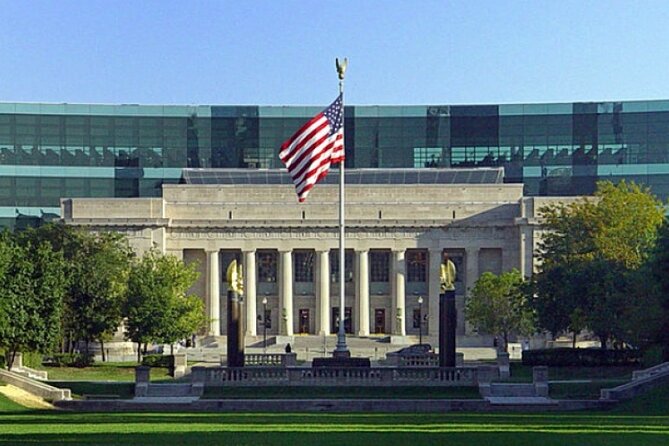 Indianapolis Scavenger Hunt: Peaceful Part of Town - Key Points