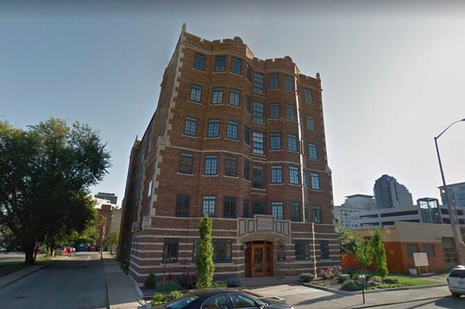 Indianapolis Scavenger Hunt: Peaceful Part of Town - Navigating the Indianapolis Sights