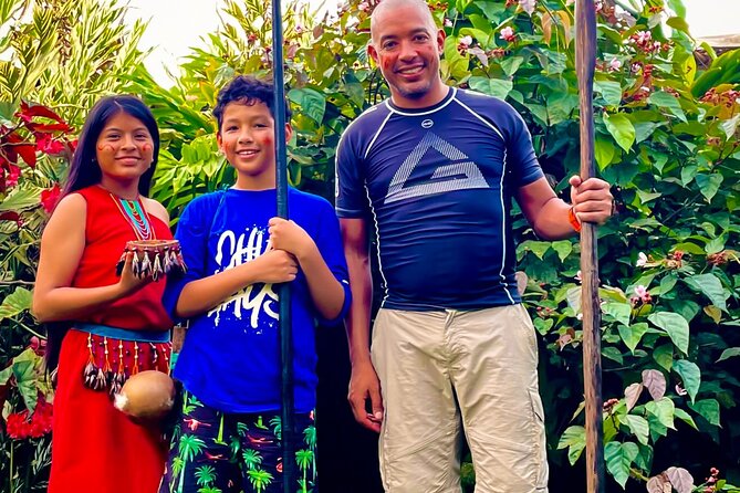 Indigenus Shuar Comunity and Cloud Forest Bucay Private Day-Tour From Guayaquil - Traditional Sugar Cane Press