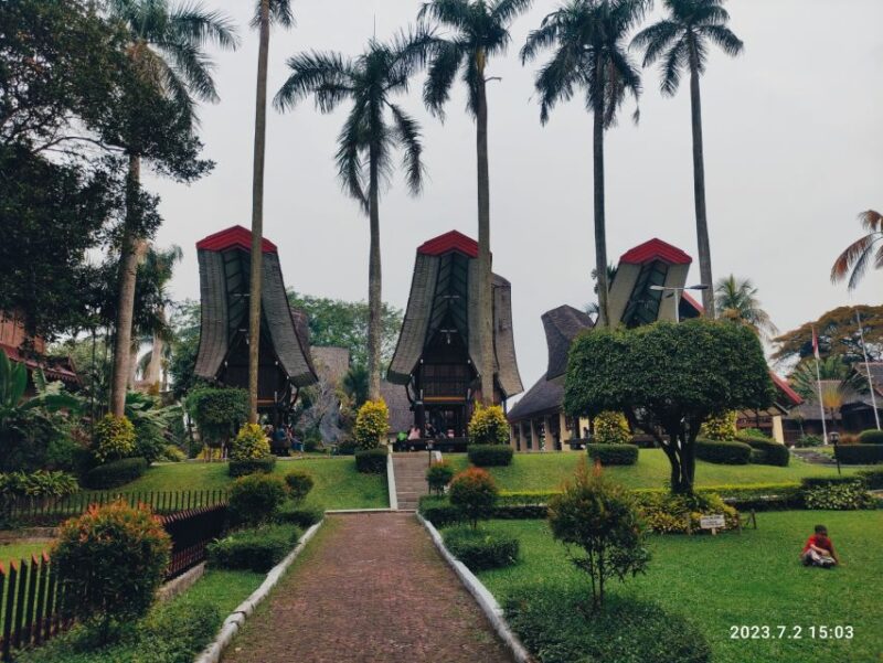 Indonesia Miniature in Park and Jakarta Highlights Tour - Istiqlal Mosque