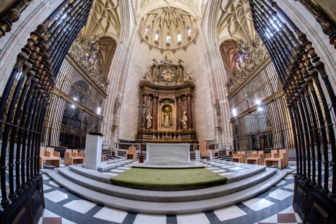 Indoor Monumental Route (Segovia) - Tour Duration and Schedule