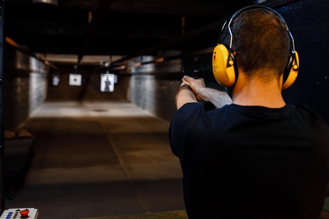 Indoor Shooting Range in Warsaw Package 2 - Firearms and Shooting Distances