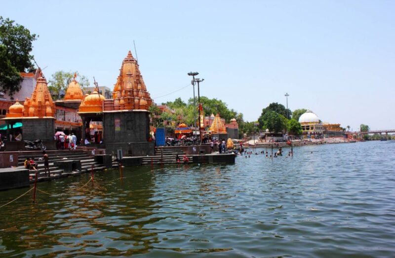 Indore/Ujjain: 2-Day Tour With Mahakaleshwar Temple & Hotel - Included Amenities