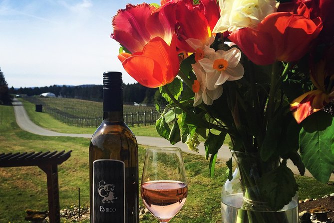 Indulge in a Wine & Food & Farms (Cheese) Tour - Cowichan Valley - Positive Guest Reviews