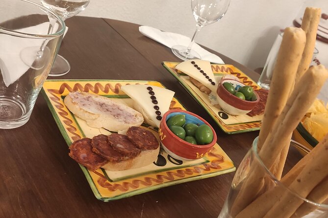Indulge in Cordoba: Local Wines & Tapas Tasting - Booking Information and Cancellation Policy
