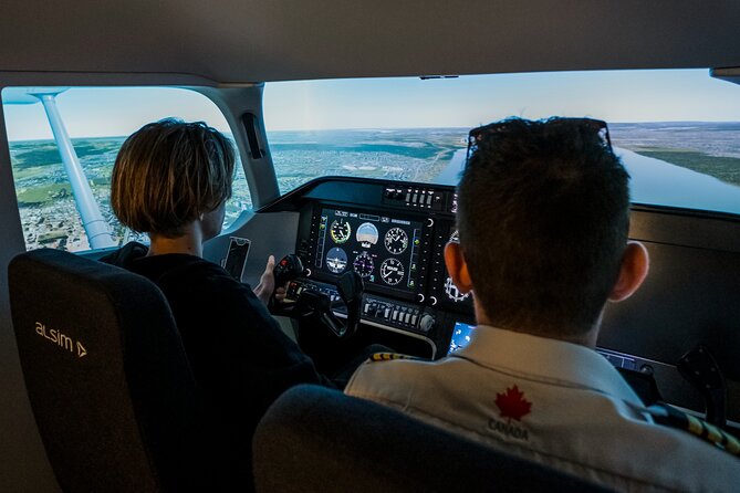 Initiation to Airplane Piloting in Gatineau-Ottawa - Landing and Post-Flight Debrief