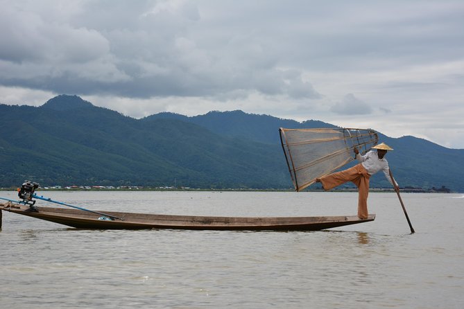 Inle Lake Full-Day Tour With Boat Trip and Lunch - Local Leg-Rowing Experience