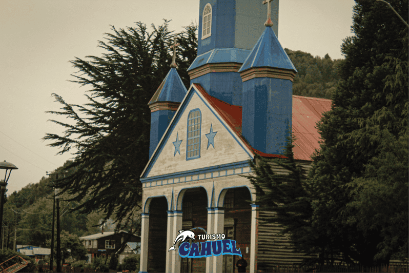 Inner Coast of Chiloé: Road and Sea. - Experience Highlights