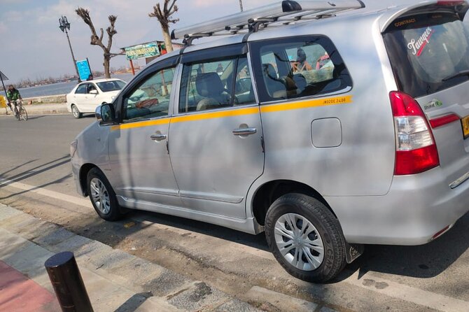 Innova to and Fro Pvt. Airport Transfer From Srinagar / Dal Lake - Pickup and Drop-off