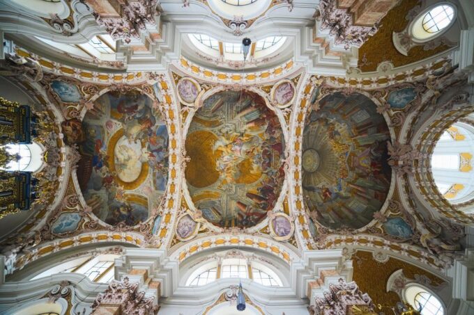 Innsbruck: Private Architecture Tour With a Local Expert - Cancellation and Accessibility Information