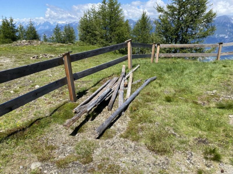 Innsbruck: Private Guided Mountain Hike Indian Summer / Autumn - Key Points