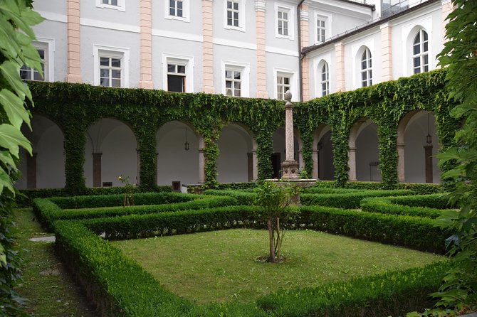 Innsbruck Walking Tour With Private Guide - Inclusions