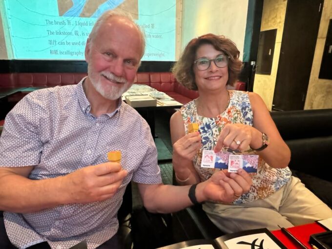 [Input TEXT TRANSLATED INTO English]:Tokyo: Write Your Name in Kanji! With Stamp - Lesson and Instruction