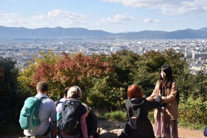 Inside of Fushimi Inari - Exploring and Lunch With Locals - Photo Opportunities Along the Way