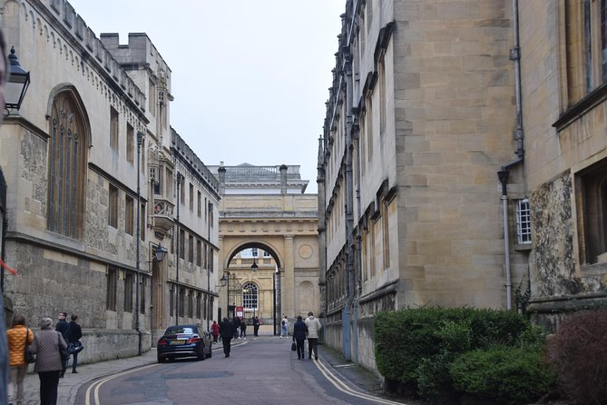 Inspector Morse, Lewis and Endeavour Oxford Walking Tour - Tour Requirements