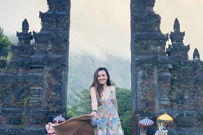 Instagram Tour : Banyumala Waterfall - Handara Heaven Gate - Ulundanu Temple - Booking Details