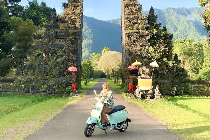 Instagram Tour : Banyumala Waterfall - Handara Heaven Gate - Ulundanu Temple - Reviews and Ratings