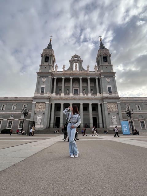 Instaspots: Tour of the Most Photographable Spots in Madrid - Booking and Reservations
