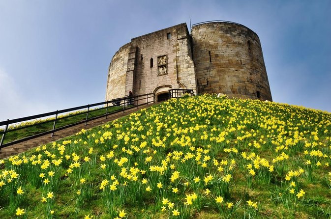 Interactive Treasure Hunt Experience of Yorks Secret - Key Points