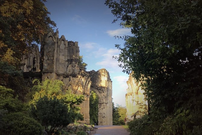 Interactive Treasure Hunt Experience of Yorks Secret - Key Tour Features