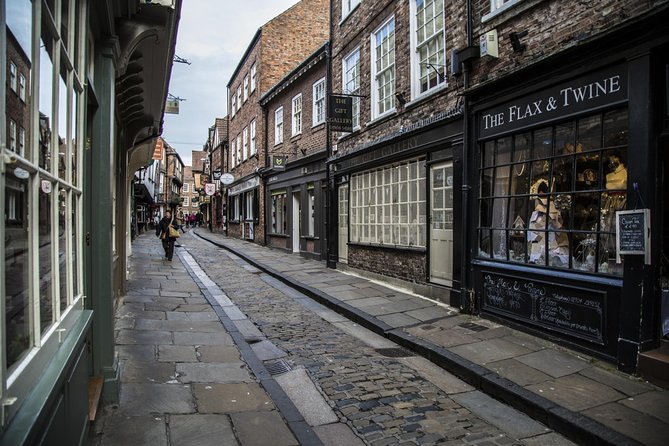Interactive Treasure Hunt Experience of Yorks Secret - Accessibility and Requirements
