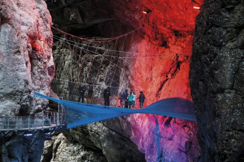 Interlaken: Canyon Swing in Grindelwald - Duration and Availability