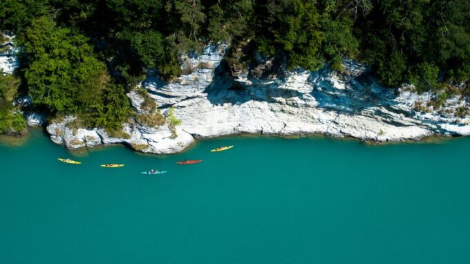 Interlaken: Kayak Tour of the Turquoise Lake Brienz - Booking and Reservation Details