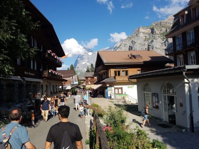 Interlaken: Lauterbrunnen & Mürren Village Small Group Tour - Car-free Mountain Village