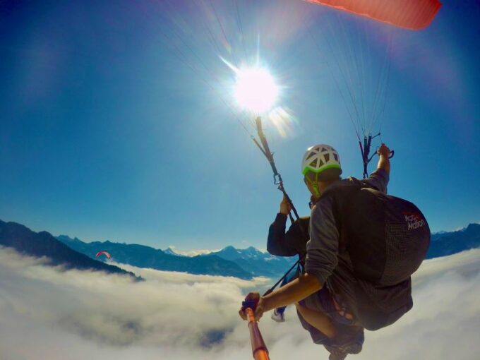 Interlaken: Paragliding Tandem High Flight - Preparing for the Flight