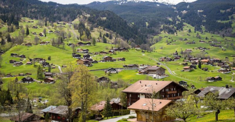 Interlaken: Private History Walk With a Local Expert - Exploring Interlakens Architectural Evolution