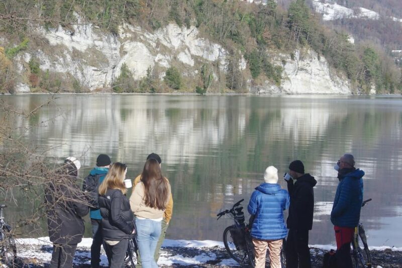 Interlaken Winter Bike Tour: Rivers, Lakes and Hot Chocolate - Lake Thun: Photo Stop and Scenic Views
