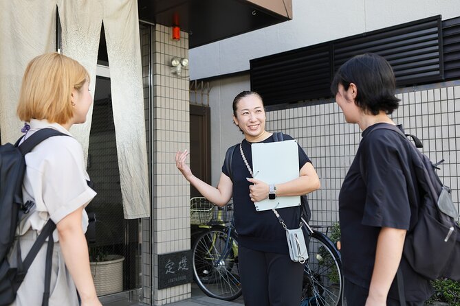 Interpreter Who Serves the City Services for 4 and 8 Hours - Meeting and Pickup Details