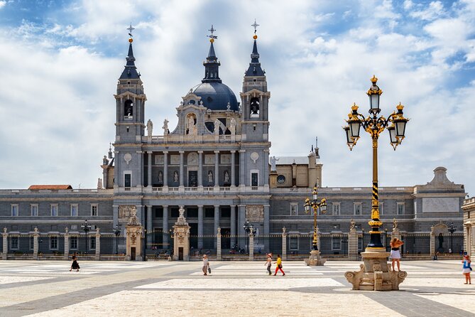 Intimate History & Food in Old Town Madrid Tour - Since 2018 - Transportation Options
