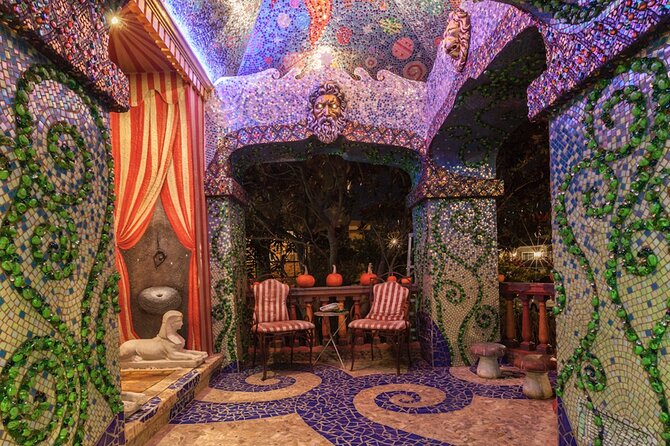 Into the Rabbit Hole: Indoor Tour at The Gregangelo Museum - Key Points