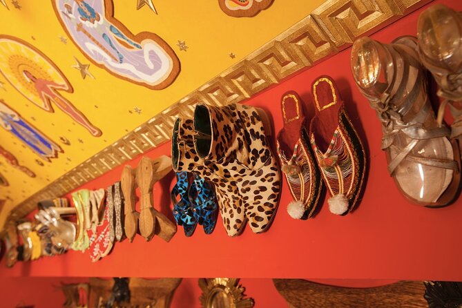 Into the Rabbit Hole: Indoor Tour at The Gregangelo Museum - Transportation and Accessibility