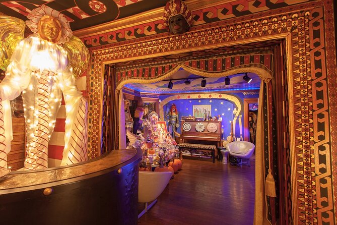 Into the Rabbit Hole: Indoor Tour at The Gregangelo Museum - Guarantee and Additional Details