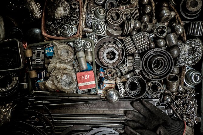 Into the Thieves Market Hanoi Photo Tour - Tour Inclusions