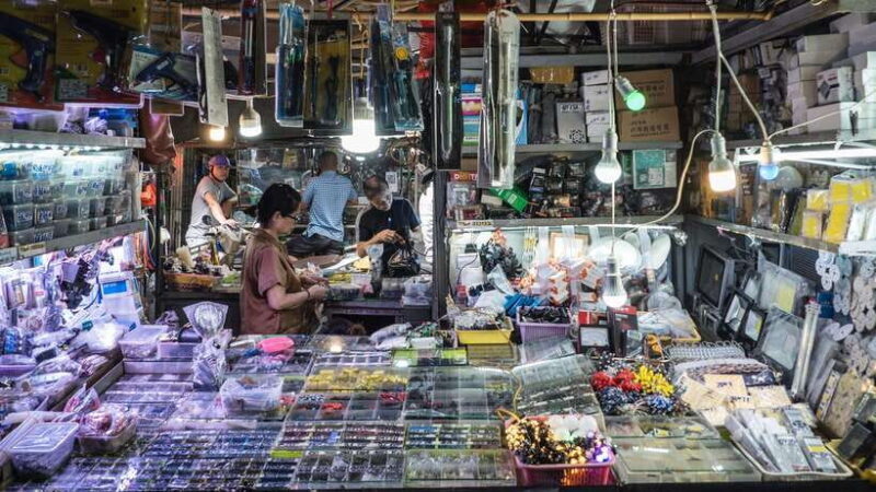 Into The Thieves Market Hanoi Photography Tour - Difficulty Level