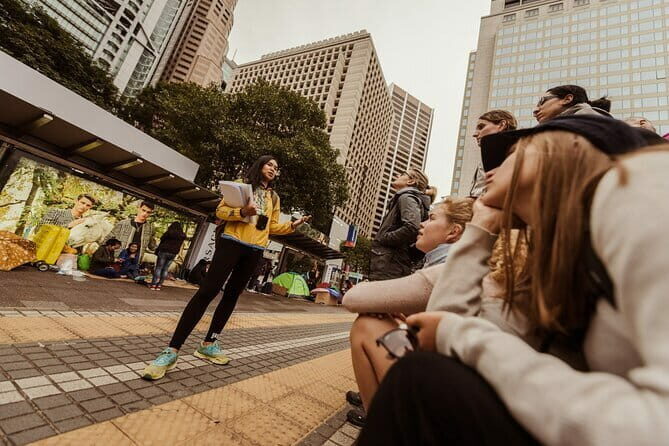 Introduction to Hong Kong: Central Tip Based Walking Tour - What to Expect on This Tour