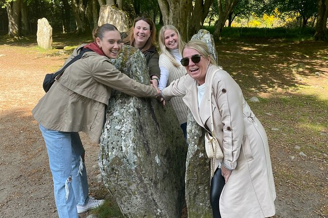 Inverness Clava Cairns, Culloden Battlefield and Urquhart Castle - Touring Urquhart Castle