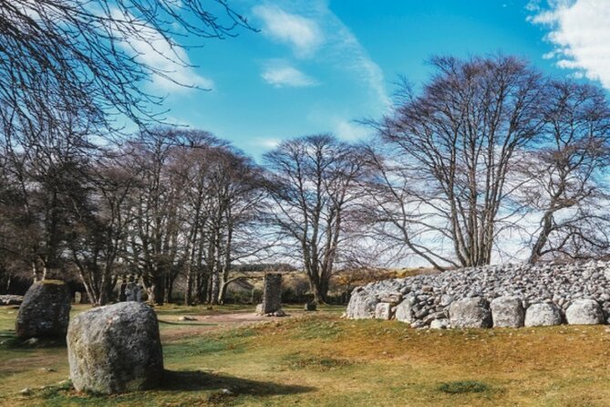 Inverness Outlander Tour - Honoring the Lovat Frasers