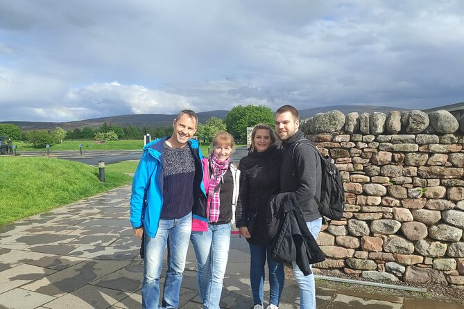 Inverness Tour-Cawdor Castle,Culloden Battlefield,Clava Cairns - Exploring Cawdor Castle